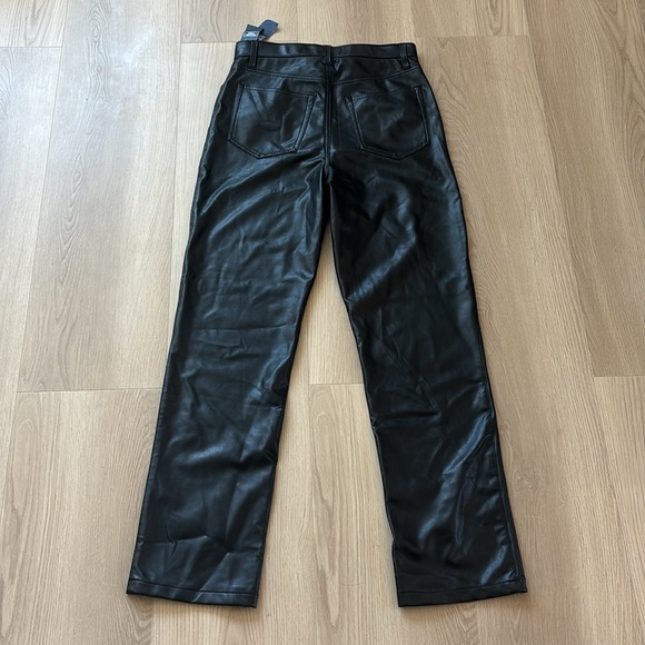NWT Abercrombie and Fitch Ultra High Rise 90s Straight Vegan Leather Pants - Picture 13 of 14